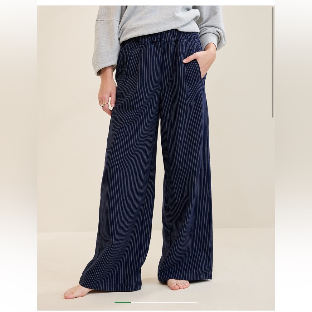 Aerie Navy Stripe Trouser size Medium